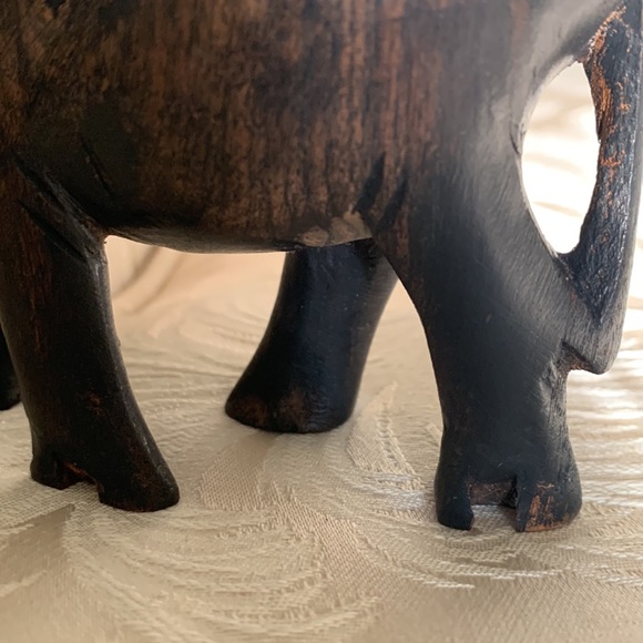 2 Hand carved Ebonywood art elephant - Picture 5 of 9